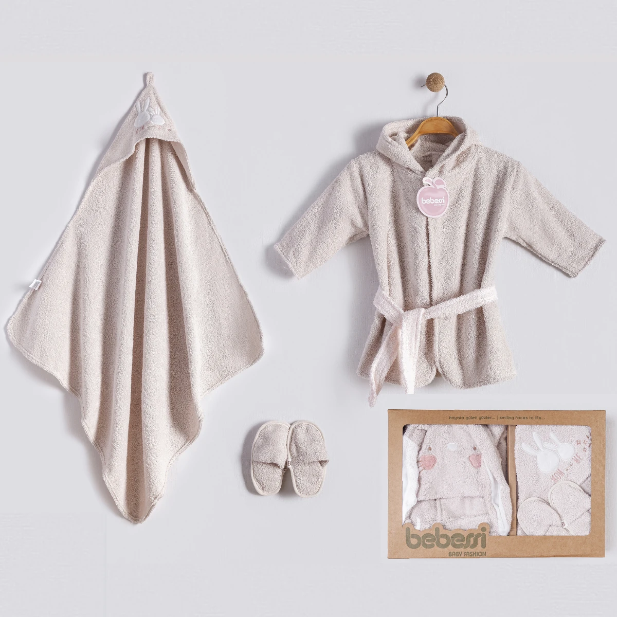 Kız Bebek 0-12 Ay Sweet Bunny Kutulu Bornoz Set - Lucky Baby Kids Butik
